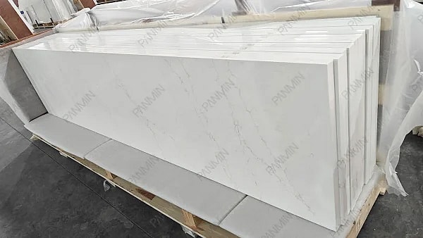 Superficie de cuarzo modelo PMC2960GJ para proyecto comercial, fabricada en Camboya